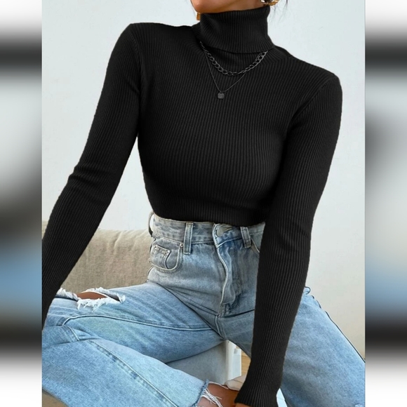 Black knit turtleneck - Picture 3 of 6